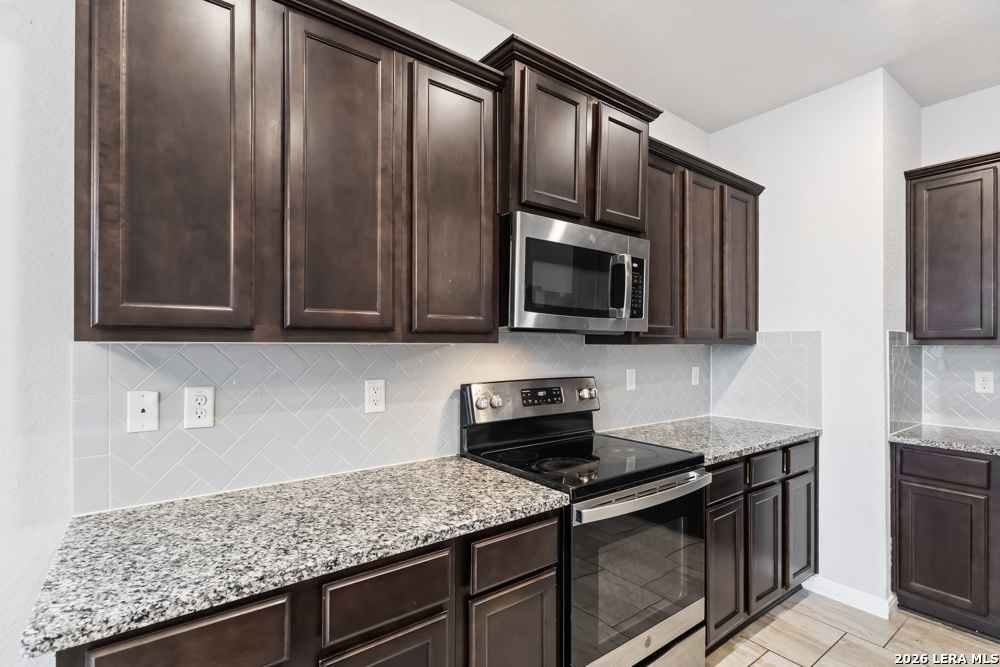 9122 Portobello Way Converse TX 78109