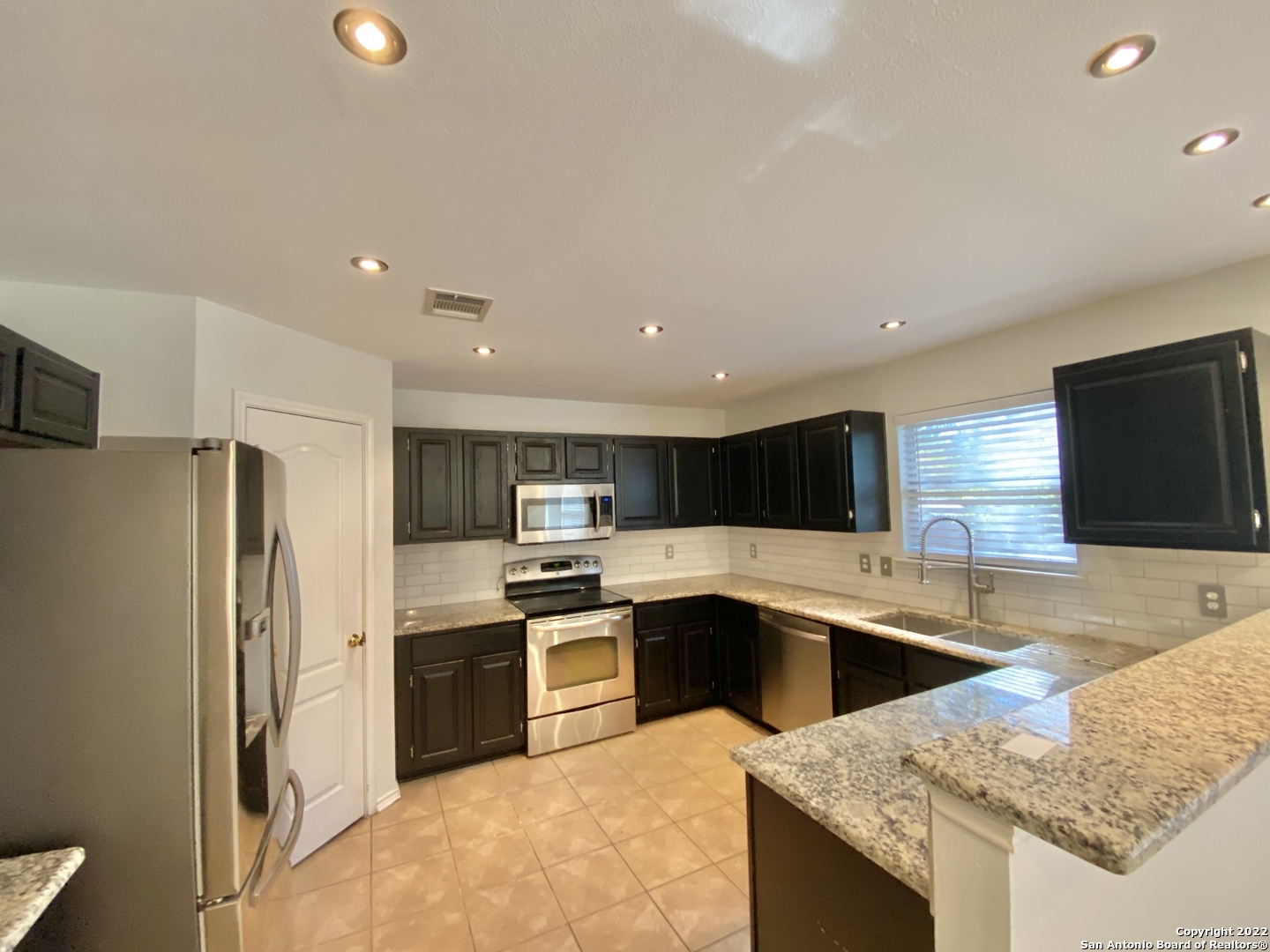 9338 Bartlett Falls San Antonio TX 78250