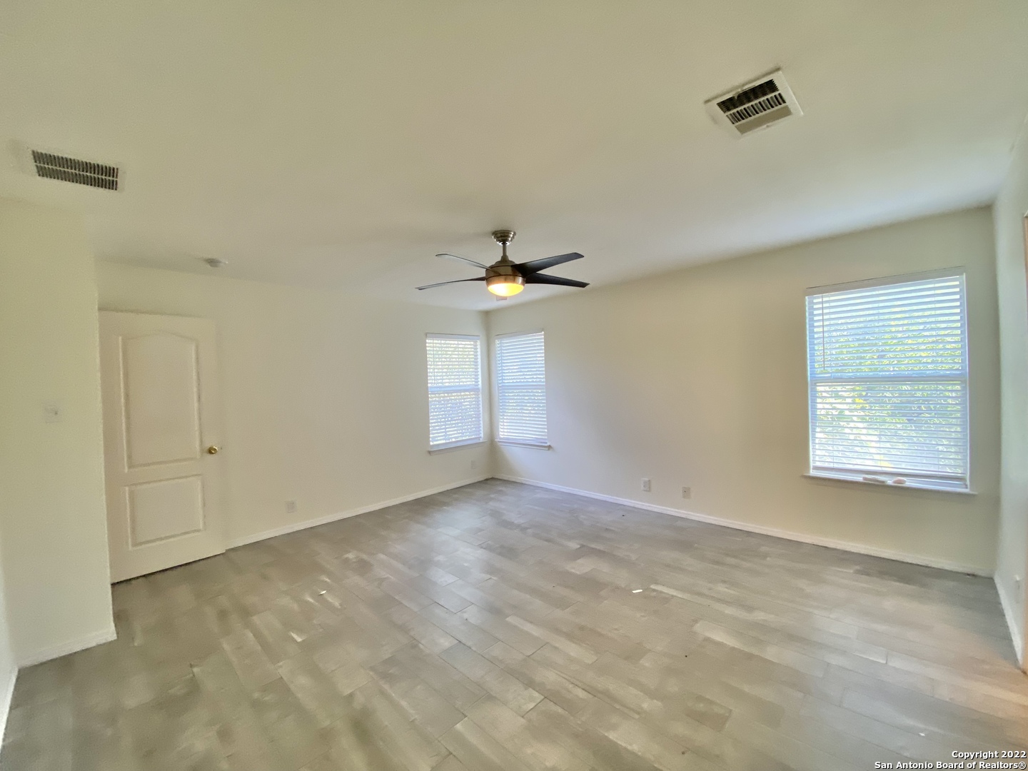 9338 Bartlett Falls San Antonio TX 78250