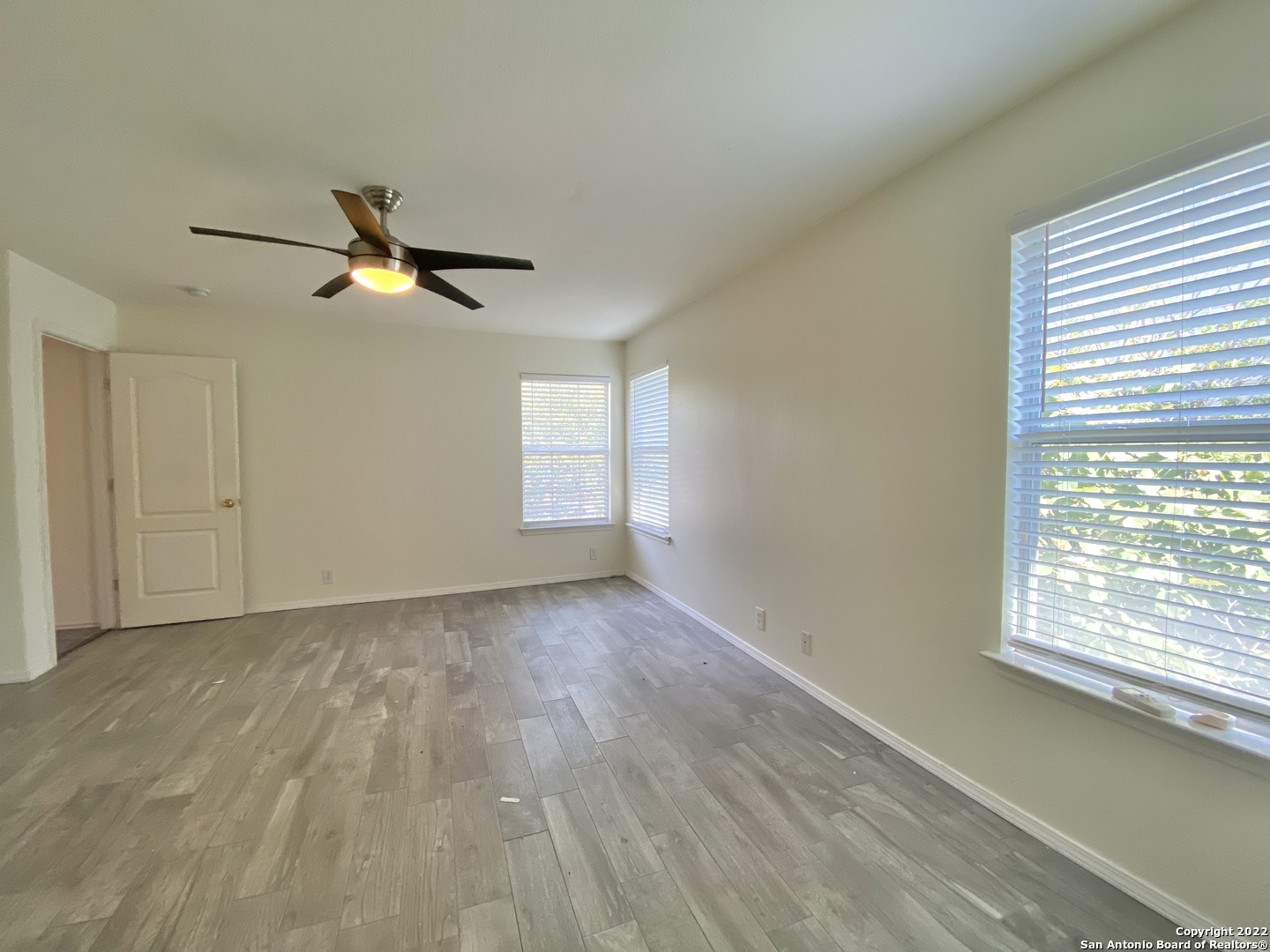 9338 Bartlett Falls San Antonio TX 78250