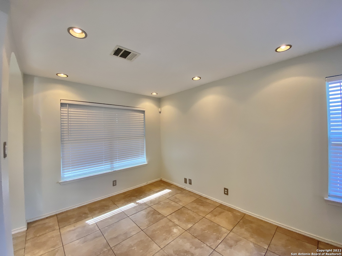 9338 Bartlett Falls San Antonio TX 78250
