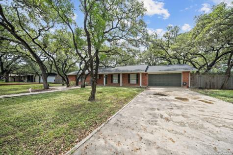 202 Donella Drive Hollywood Park TX 78232