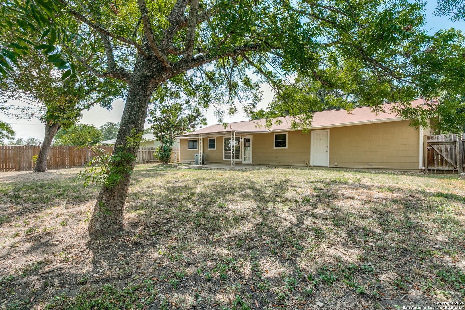 8010 Lake Forest San Antonio TX 78239