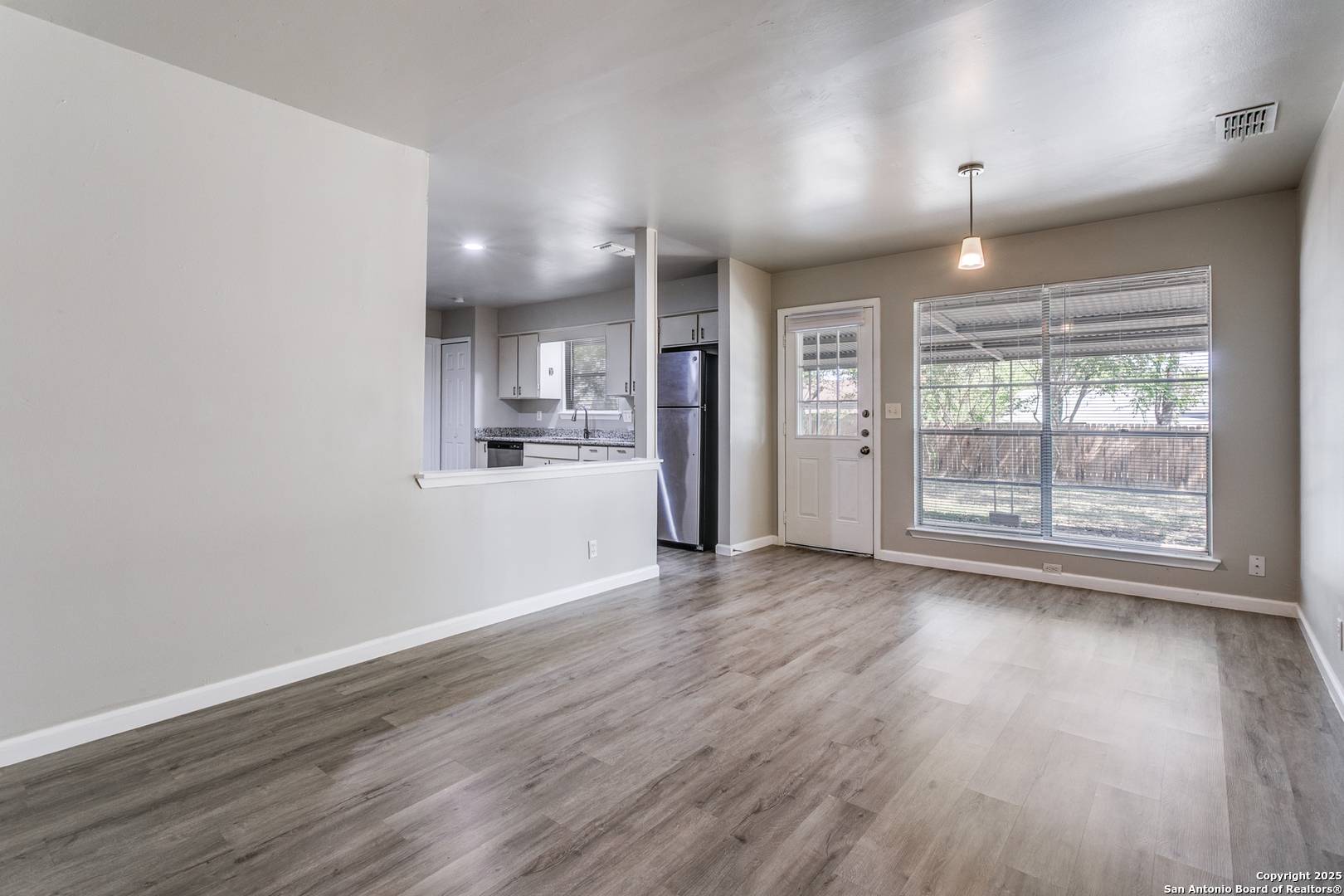 8010 Lake Forest San Antonio TX 78239
