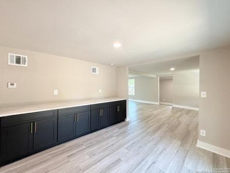 312 Avondale San Antonio TX 78223