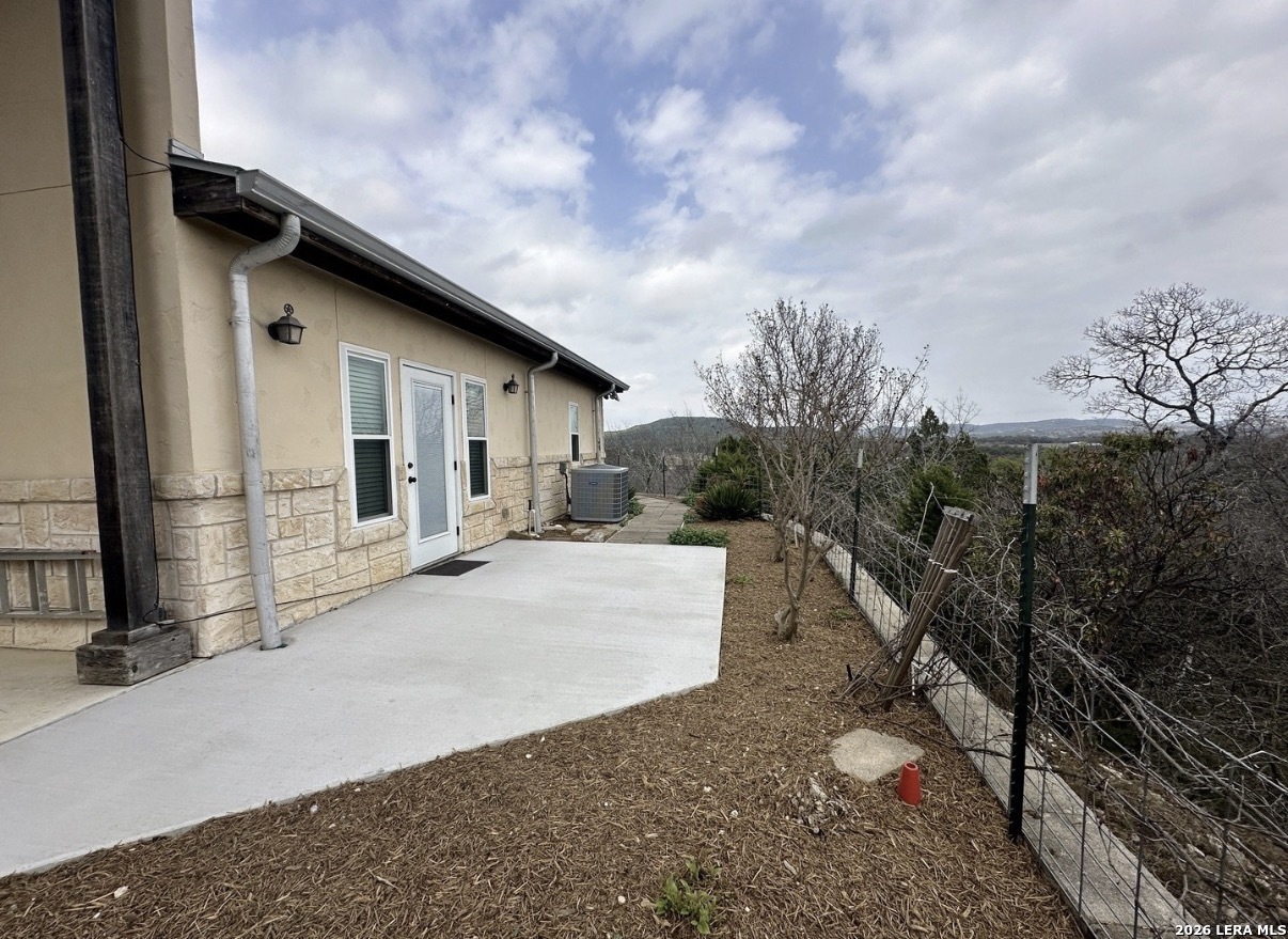 499 Saddleback Ridge Trail Bandera TX 78003