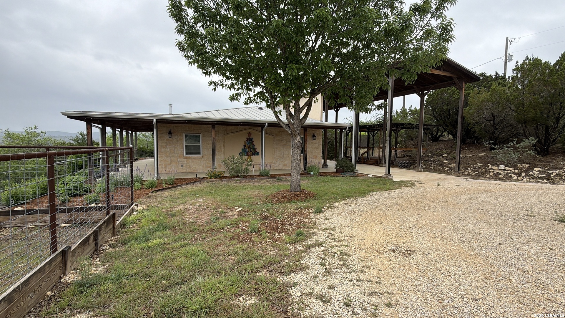 499 Saddleback Ridge Trail Bandera TX 78003