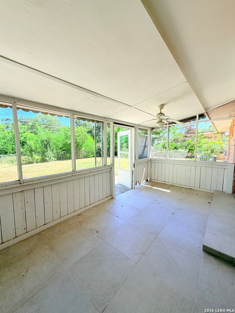 4503 Eisenhauer San Antonio TX 78218