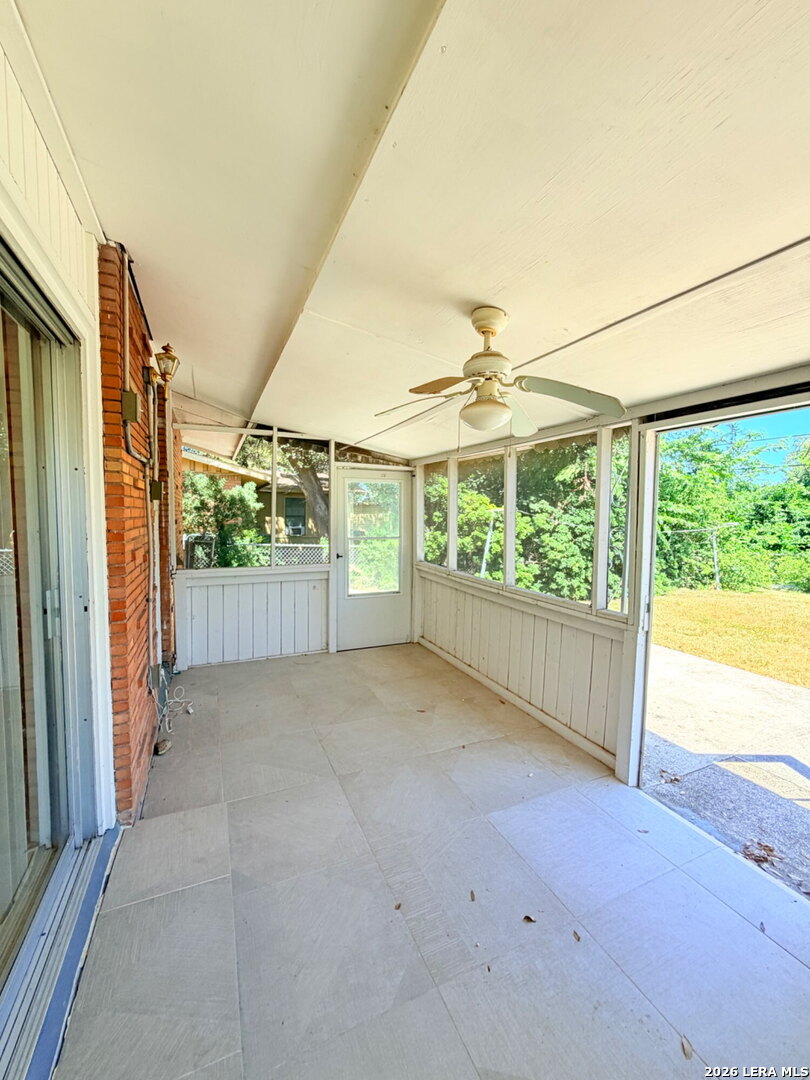 4503 Eisenhauer San Antonio TX 78218
