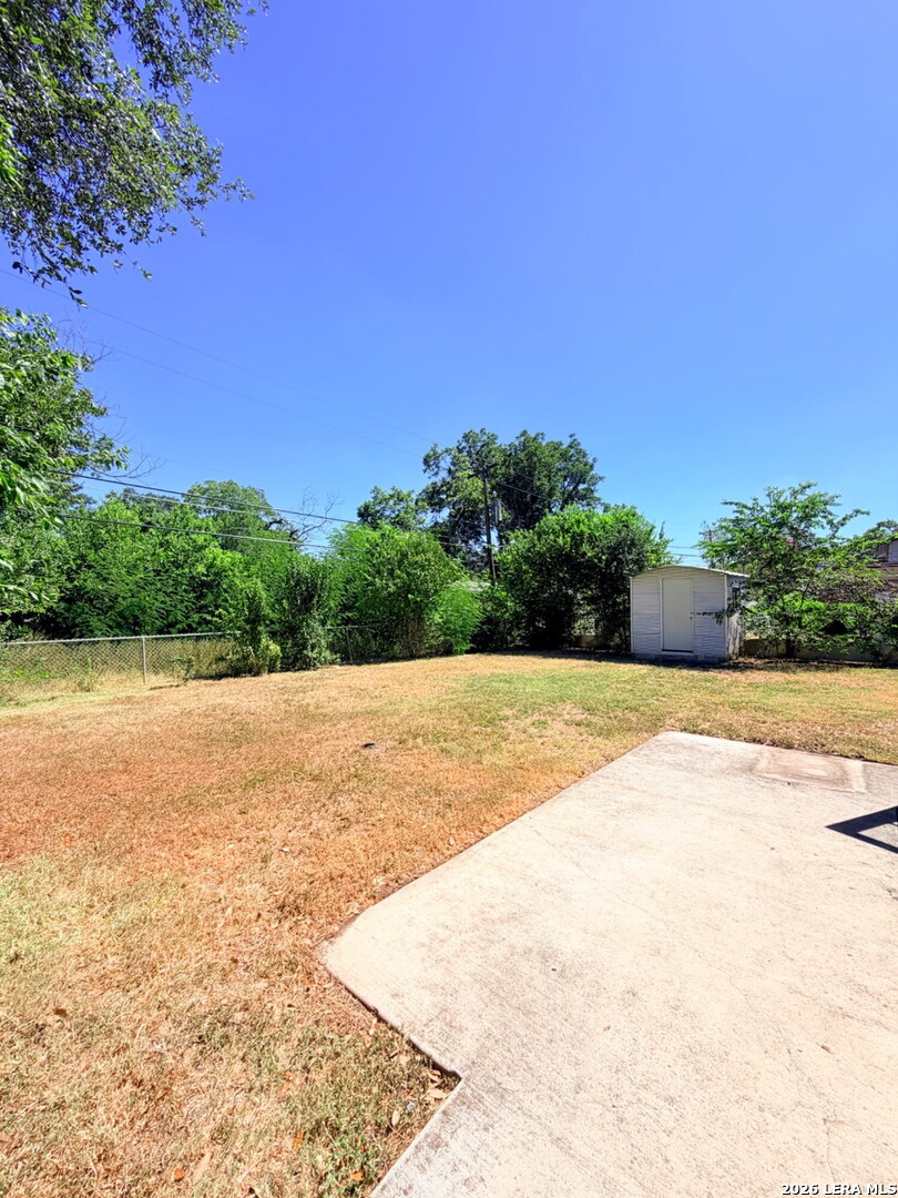 4503 Eisenhauer San Antonio TX 78218