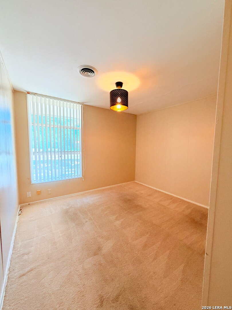 4503 Eisenhauer San Antonio TX 78218