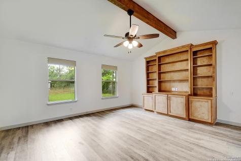 5515 W Rolling Ridge Drive San Antonio TX 78228