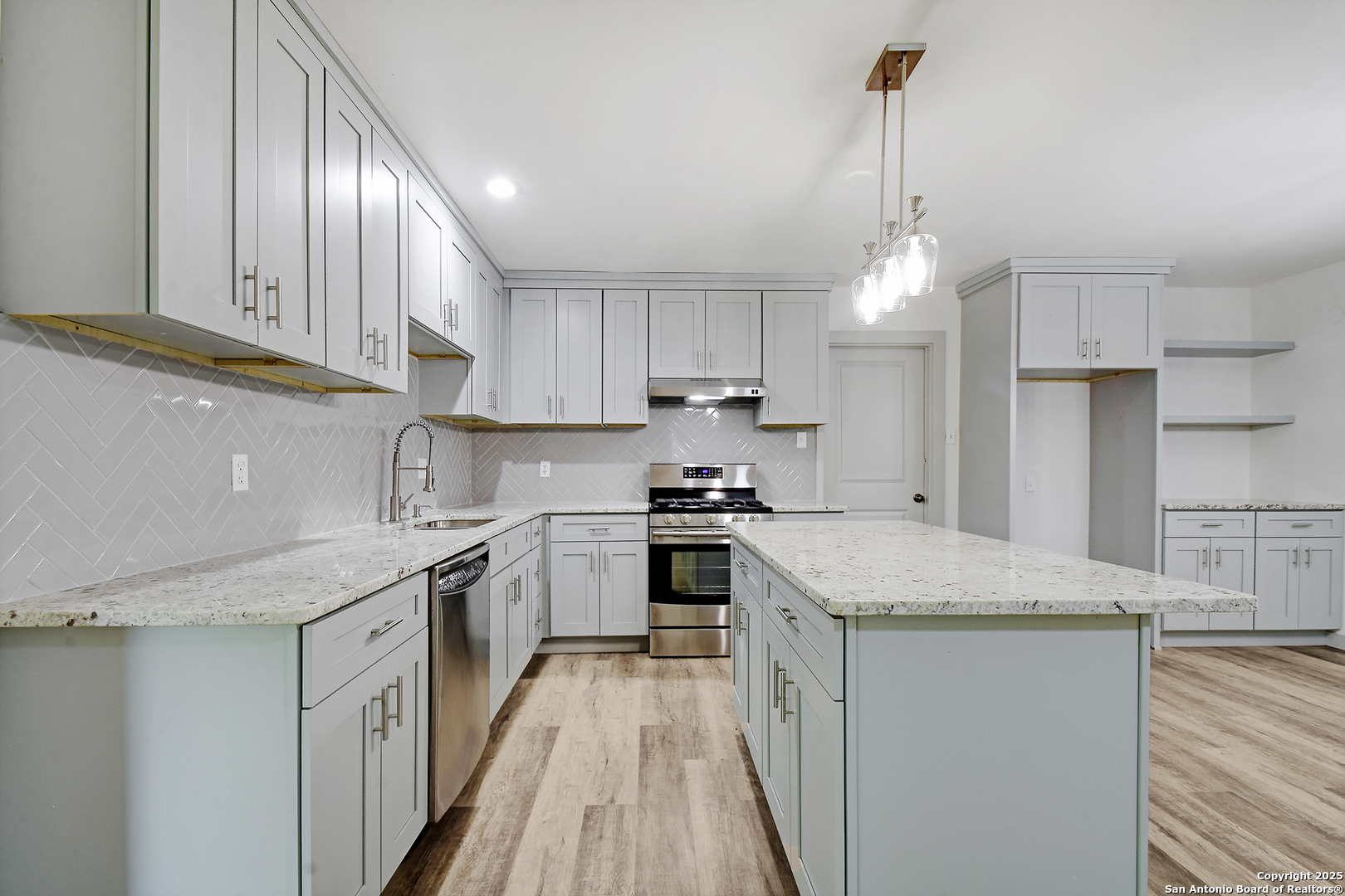 5515 W Rolling Ridge Drive San Antonio TX 78228