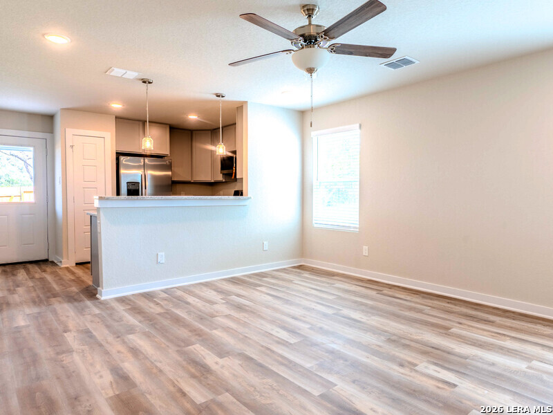 172 Bonnie Bend San Antonio TX 78253