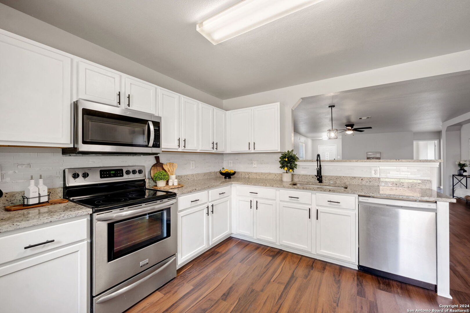 125 Pointe Loop Cibolo TX 78108