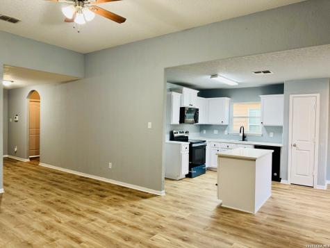 6223 Still Meadow San Antonio TX 78222