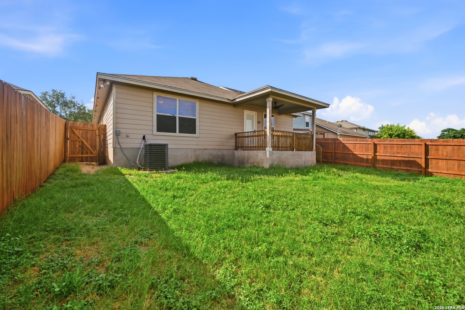 5107 Badland Beacon Converse TX 78109