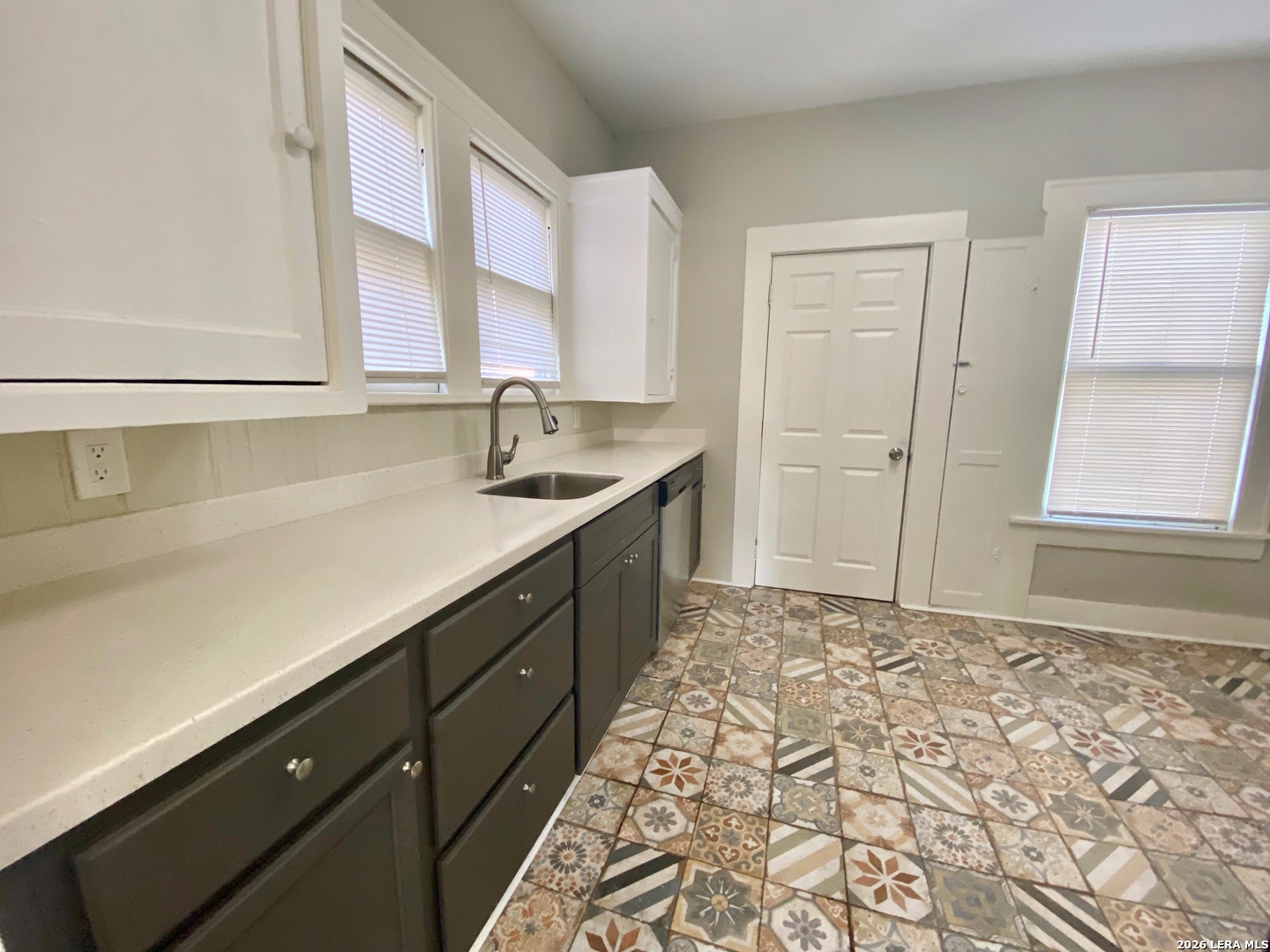1047 E Highland Boulevard San Antonio TX 78210