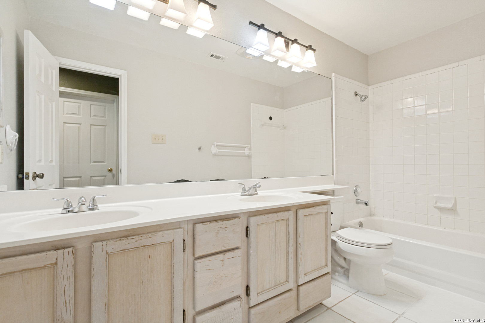 5803 Spring Crown San Antonio TX 78247