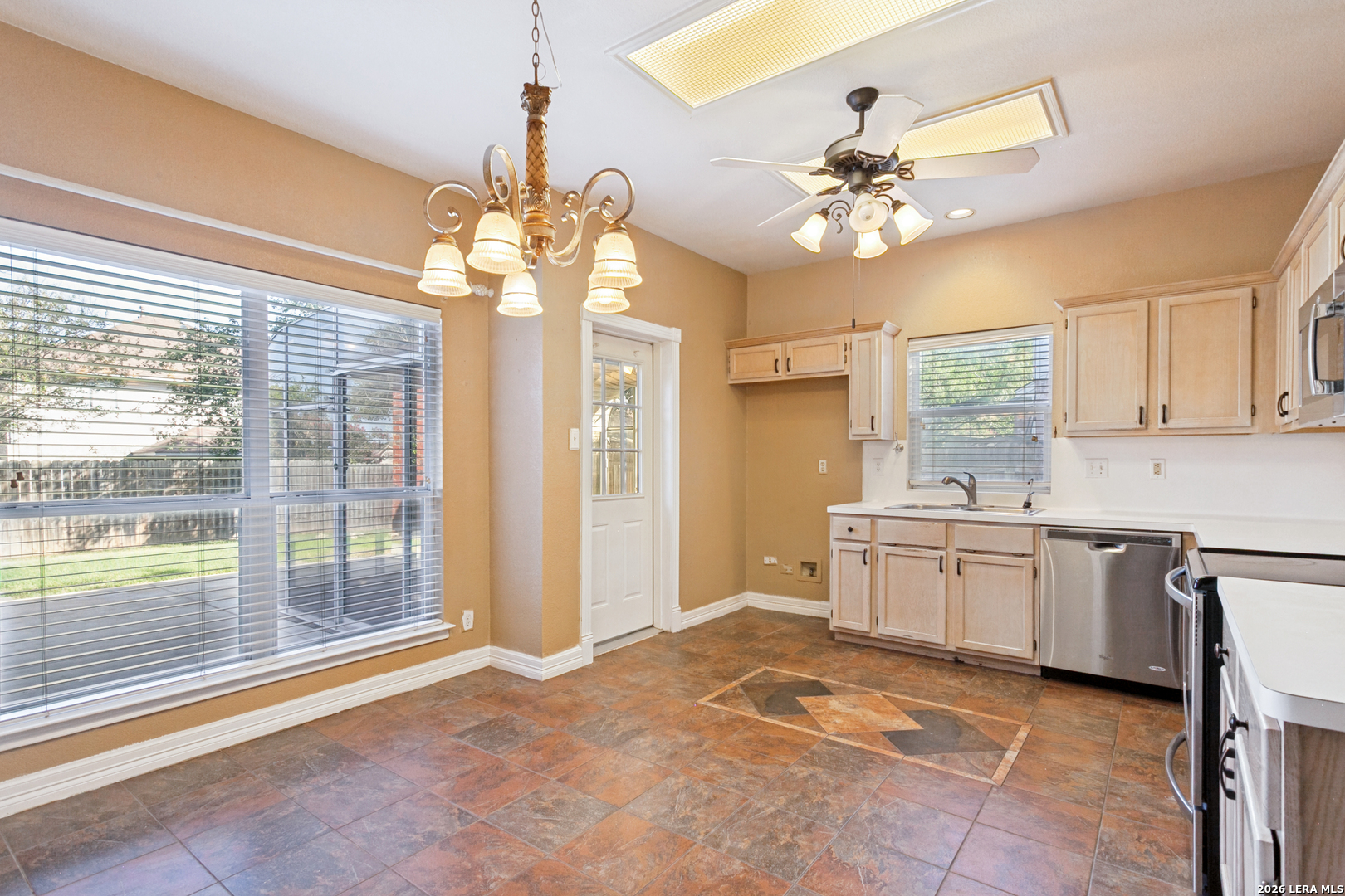 5803 Spring Crown San Antonio TX 78247