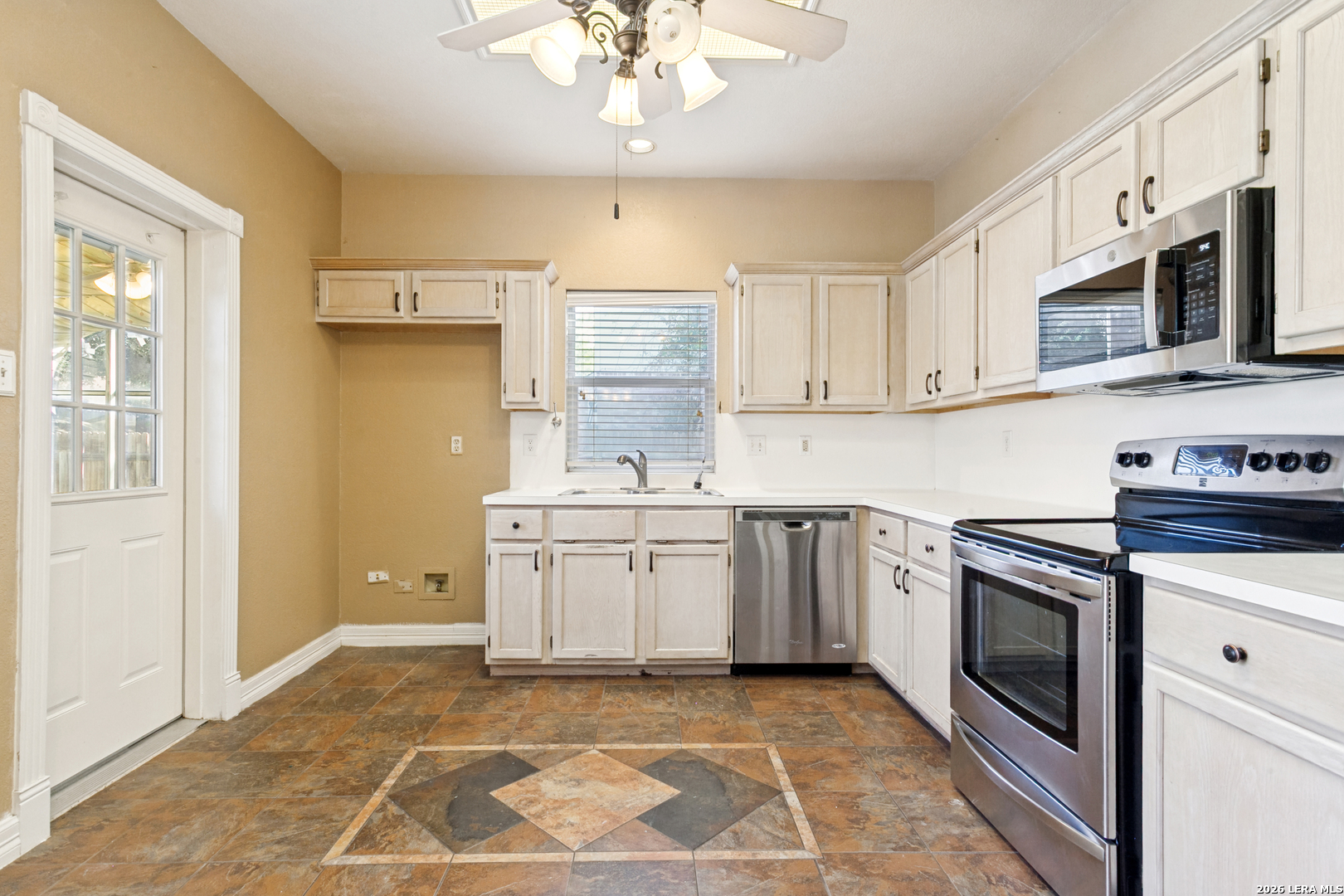 5803 Spring Crown San Antonio TX 78247