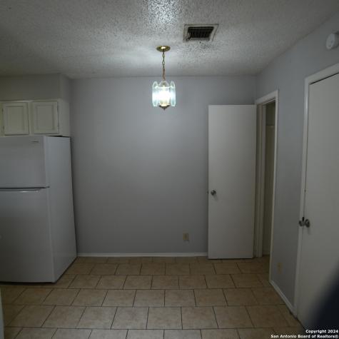 5609 Lochmoor San Antonio TX 78244