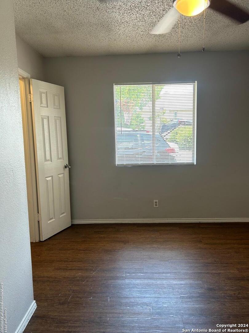 5609 Lochmoor San Antonio TX 78244