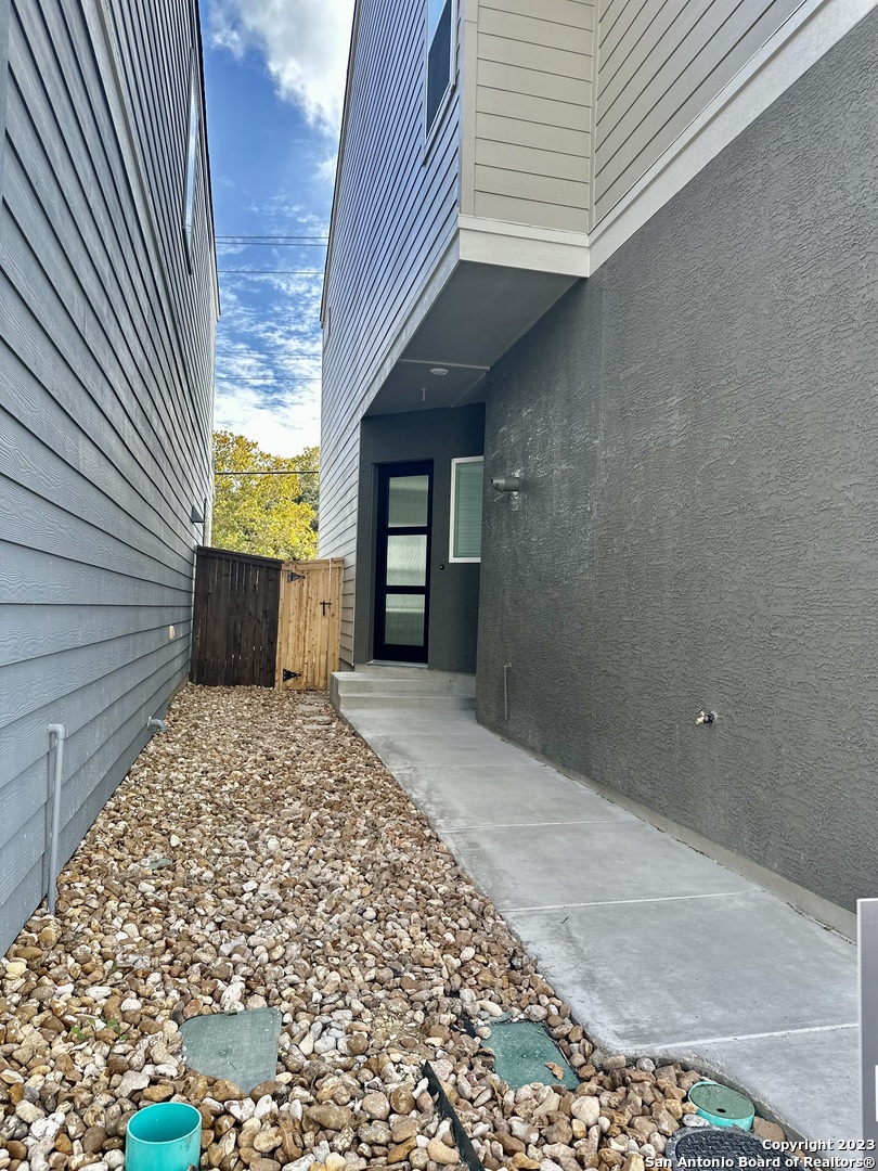 5843 Whitby Road San Antonio TX 78240