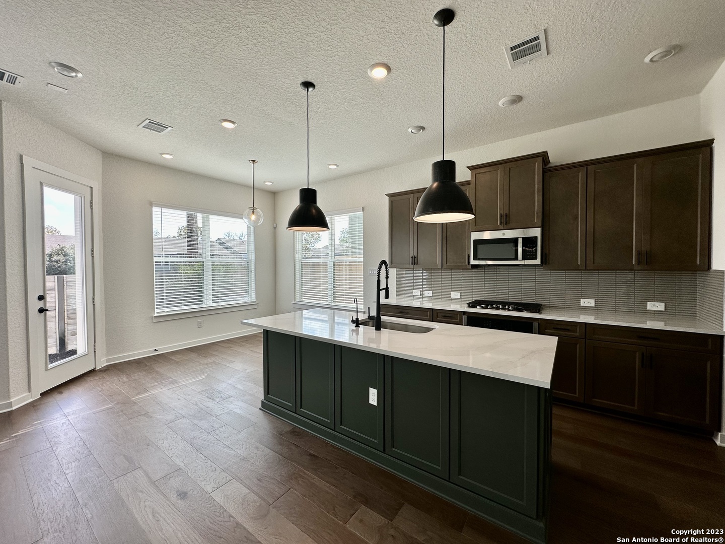 5843 Whitby Road San Antonio TX 78240