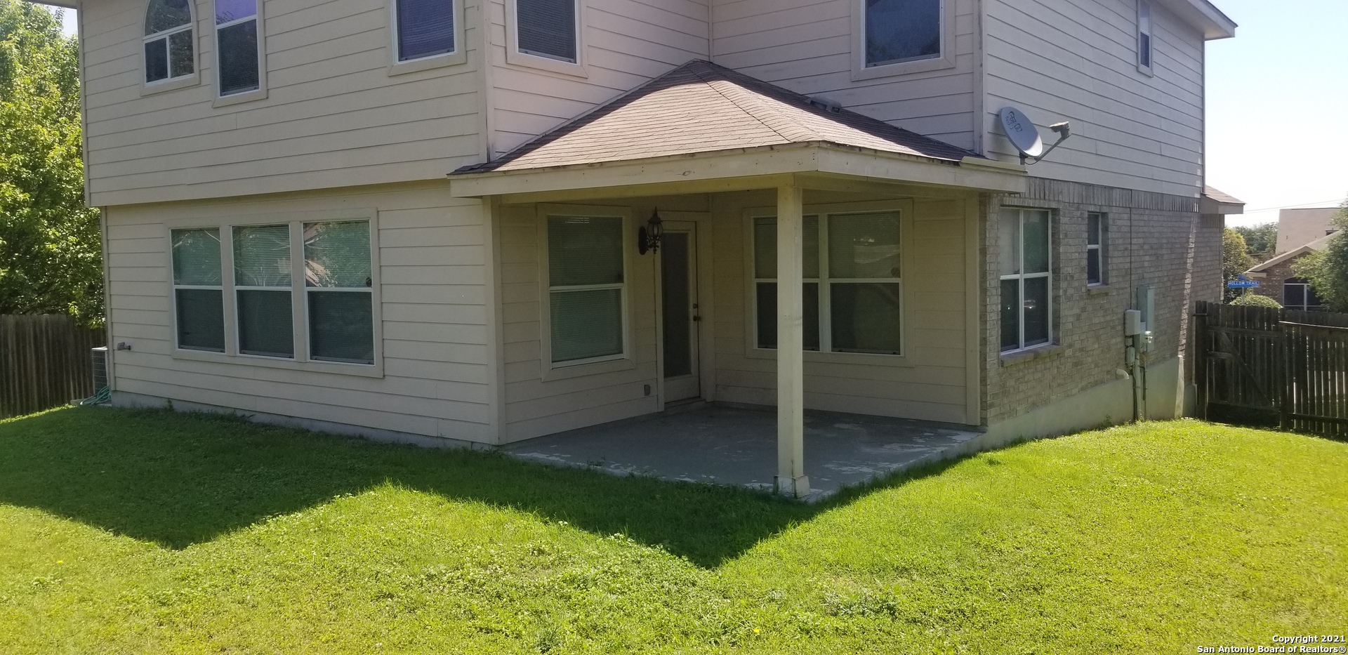 323 Hollow Trail San Antonio TX 78253