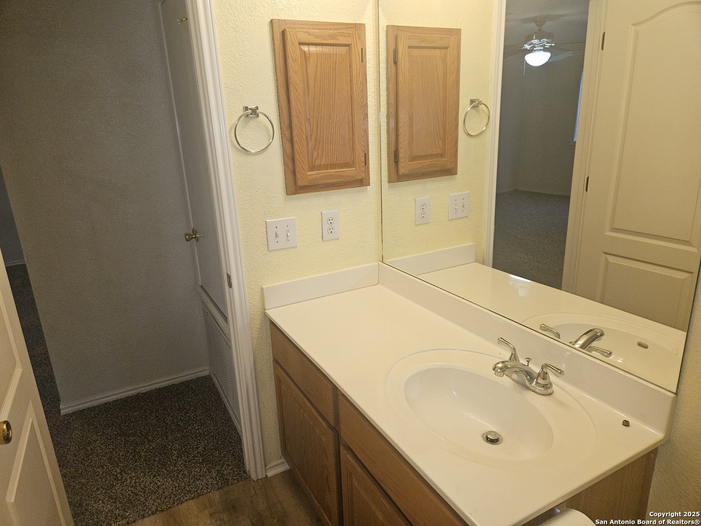 10602 Fairlong San Antonio TX 78254