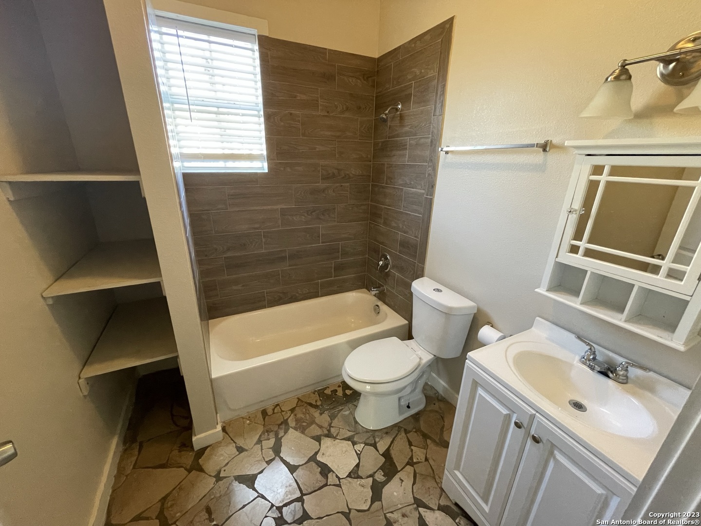 102 Bailey Avenue San Antonio TX 78210