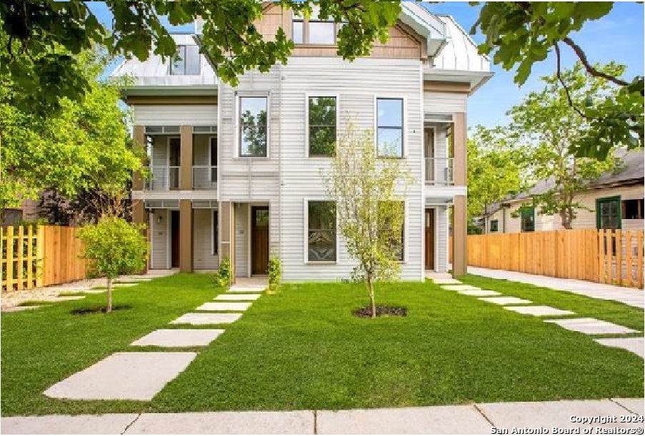 808 E Carson Street San Antonio TX 78208