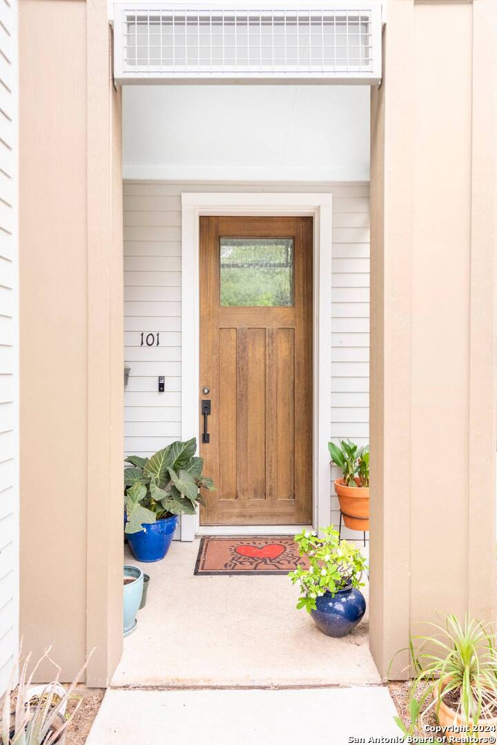 808 E Carson Street San Antonio TX 78208