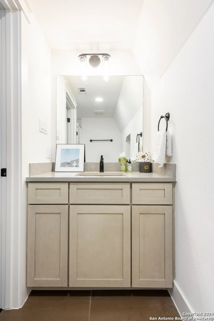 808 E Carson Street San Antonio TX 78208