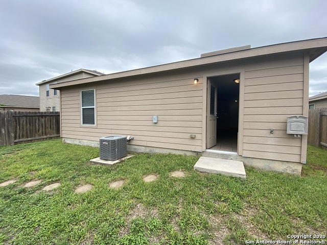 6119 Luckey Run San Antonio TX 78252