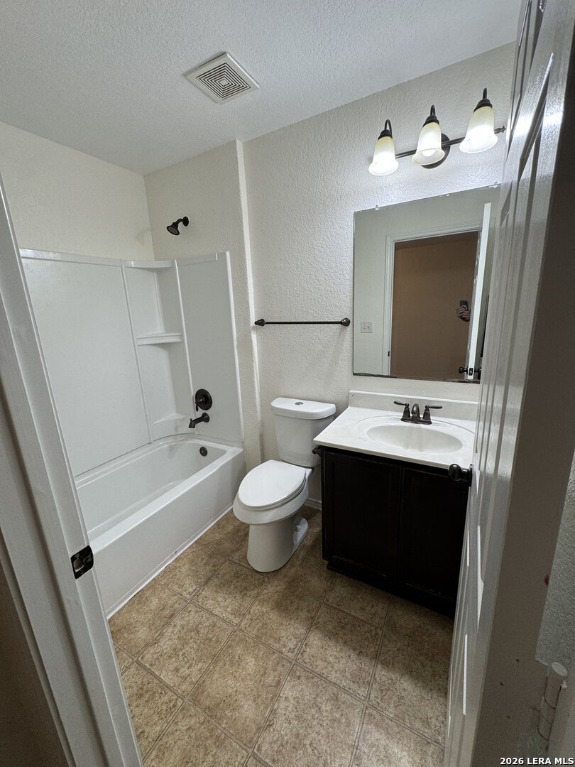 9022 Walking Creek San Antonio TX 78254