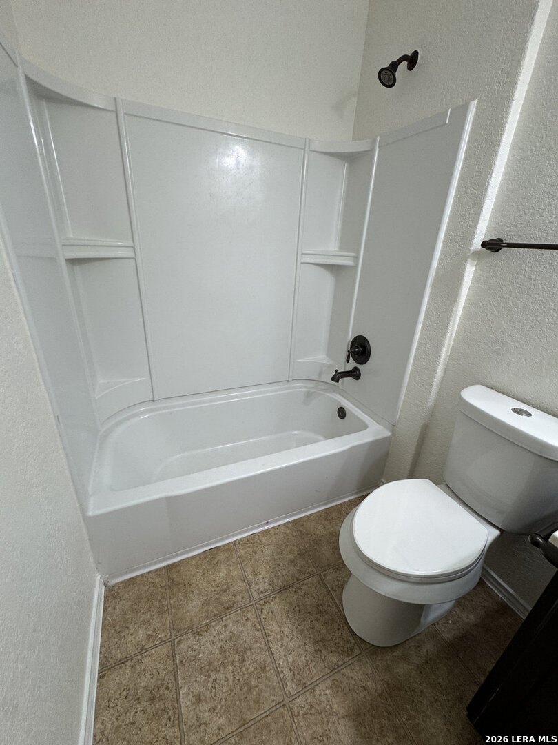 9022 Walking Creek San Antonio TX 78254