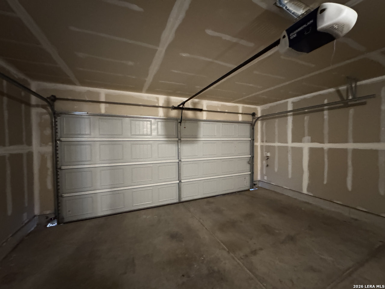 9022 Walking Creek San Antonio TX 78254