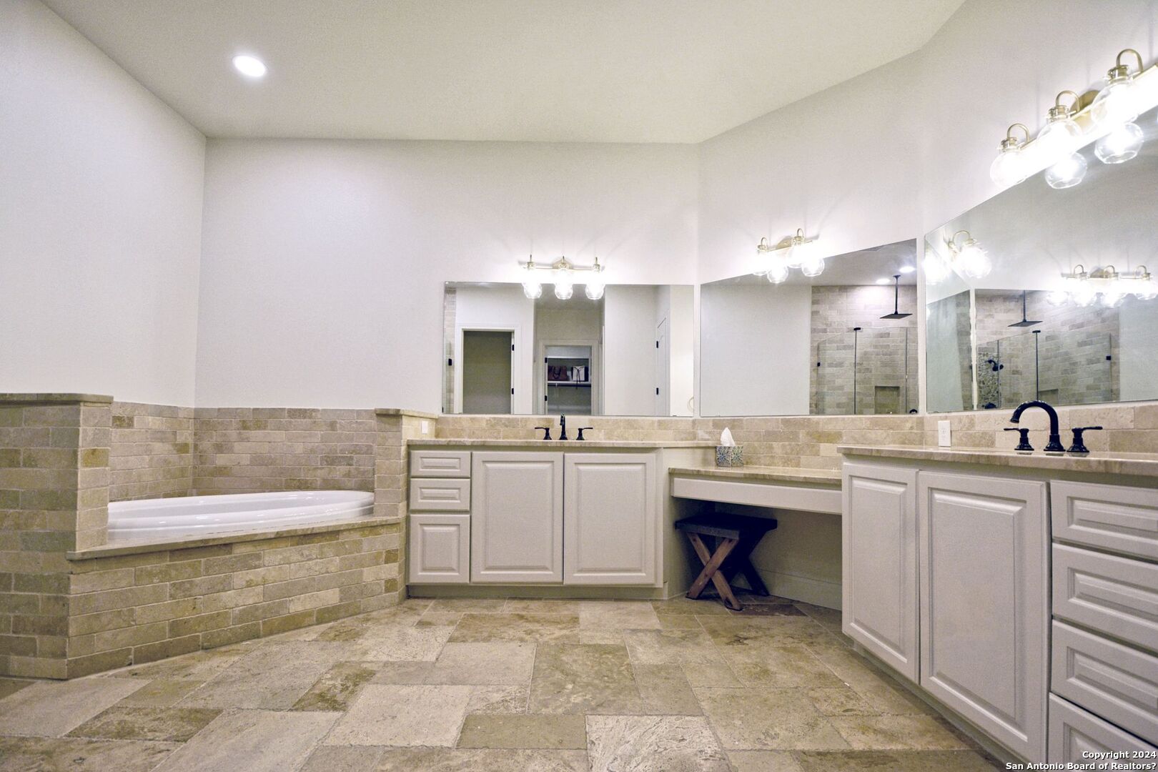 2253 Pinot Blanc New Braunfels TX 78132
