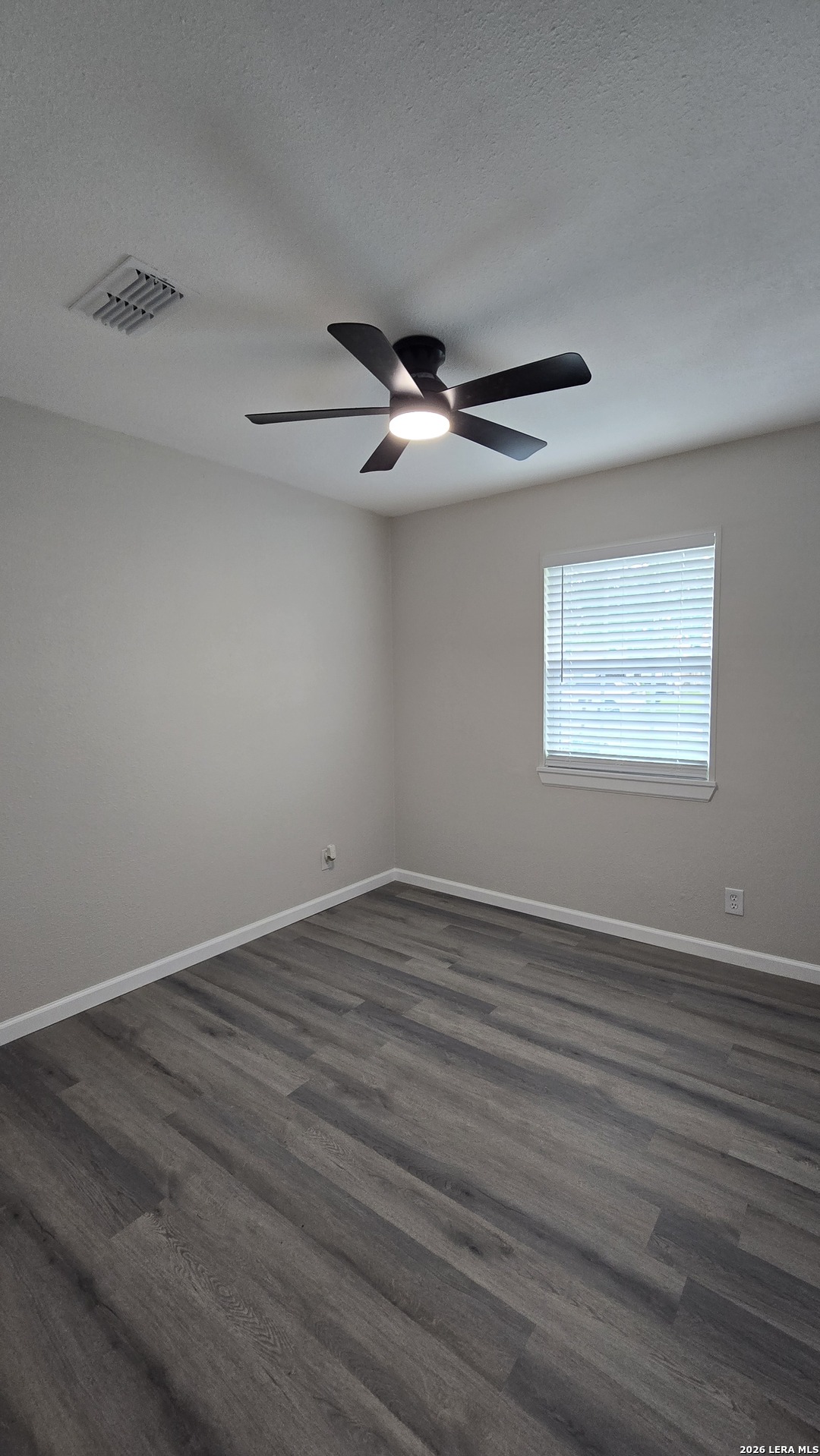4811 Village View San Antonio TX 78218