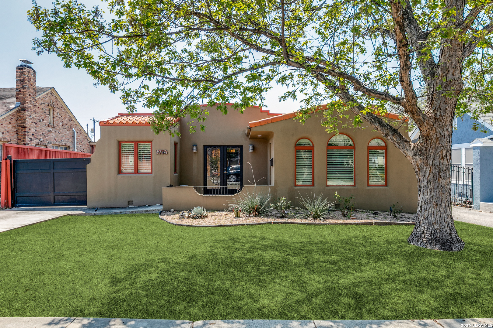 1714 W Summit San Antonio TX 78201