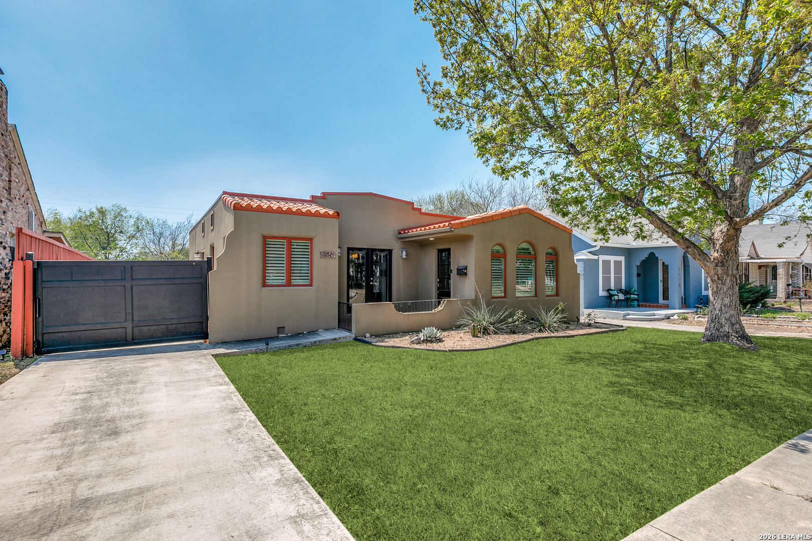 1714 W Summit San Antonio TX 78201