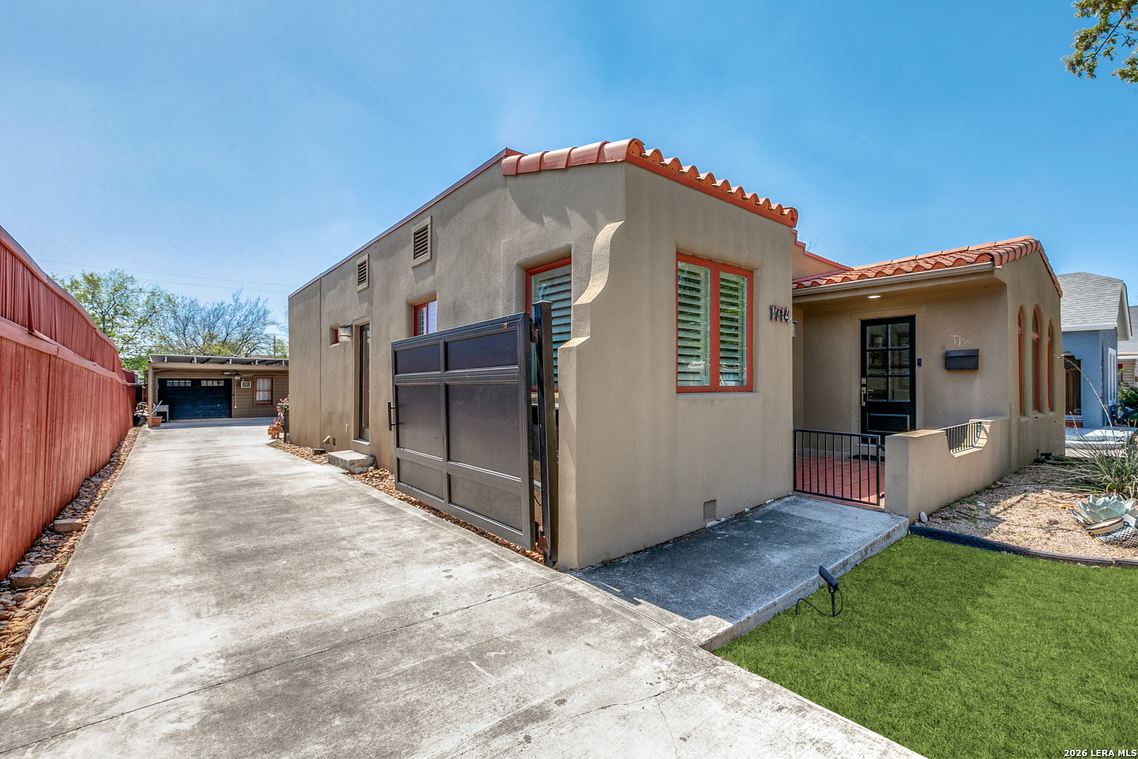 1714 W Summit San Antonio TX 78201