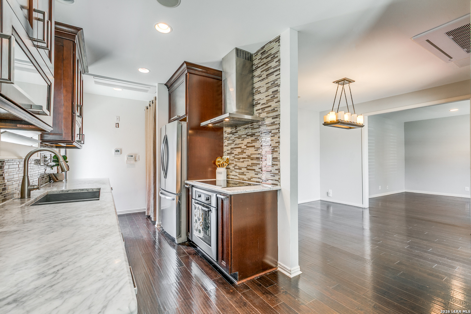 1714 W Summit San Antonio TX 78201