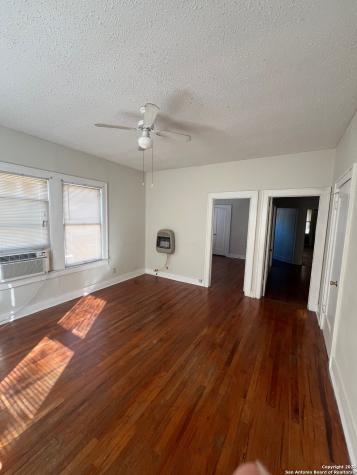 1923 W Kings Highway San Antonio TX 78201