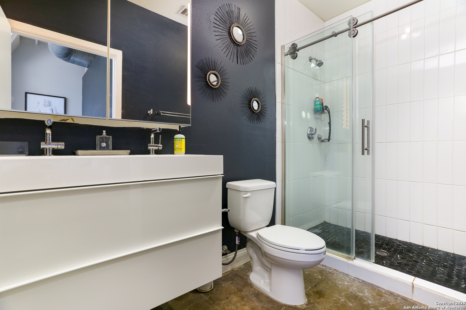 1401 S Flores San Antonio TX 78204