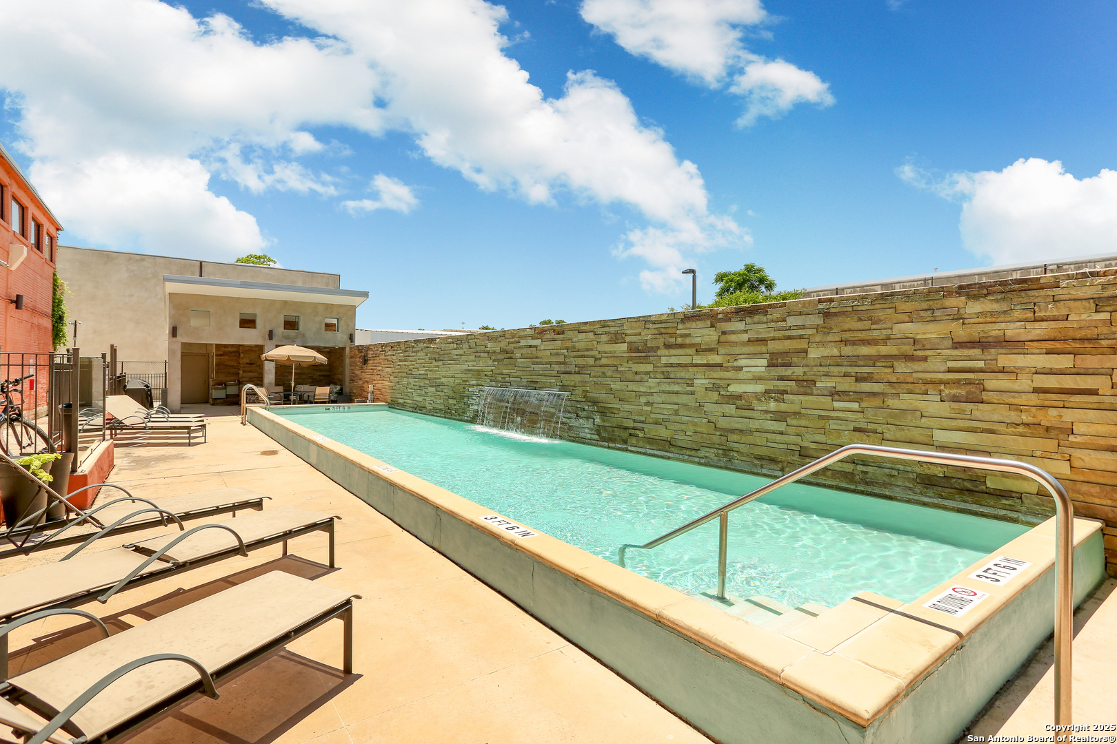 1401 S Flores San Antonio TX 78204