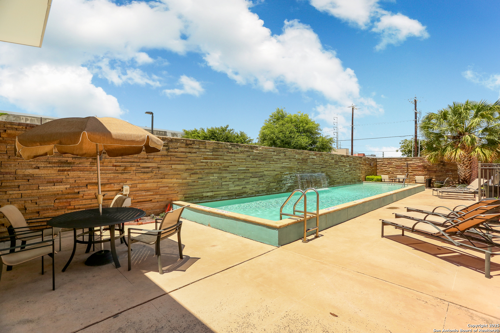 1401 S Flores San Antonio TX 78204