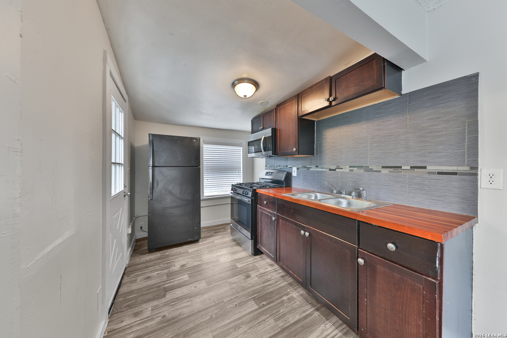 827 W Rosewood Ave Apt #5 San Antonio TX 78212